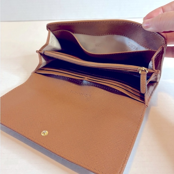 Michael Kors Tan Wallet - Picture 6 of 7